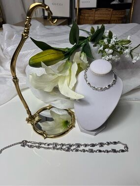 Vintage Silver Charm Link flower swirl Necklace & bracelet set - Napier
